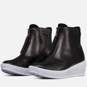 NWOB Under Armour UAS Elevated Wedge Leather Bootie